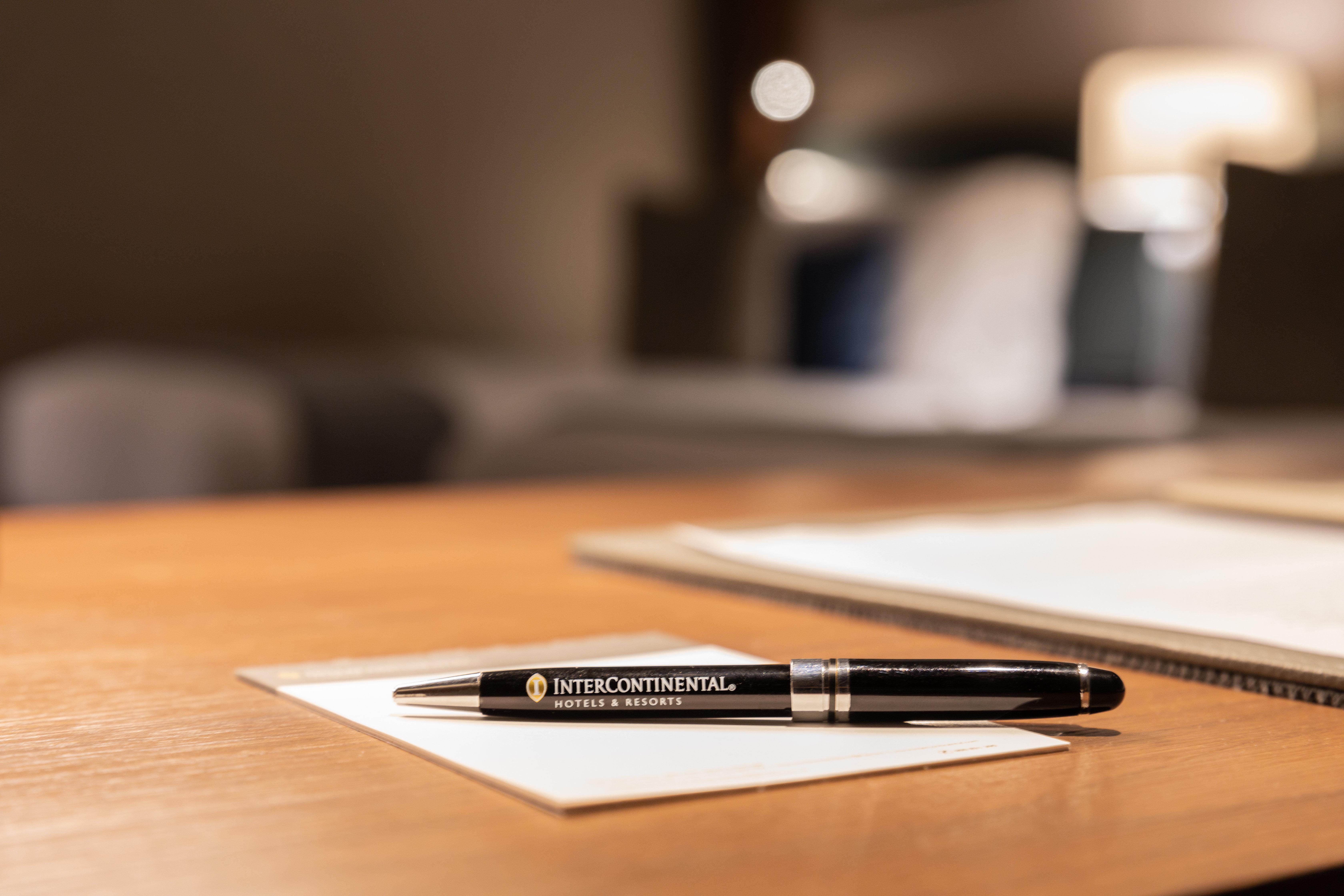 インターコンチネンタル リスボン エクステリア 写真 InterContinental Hotels Group branded pen